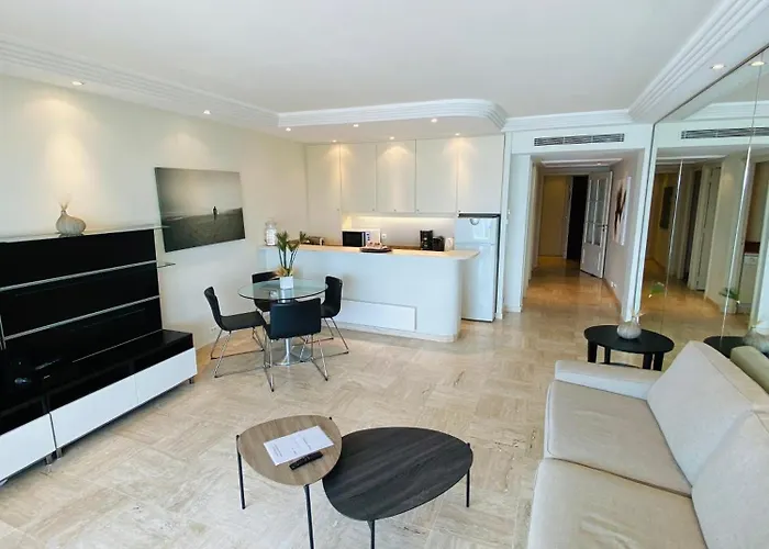 Grand Aparthotel Cannes